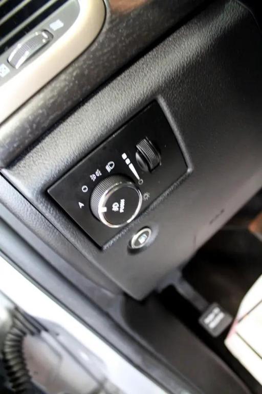 used 2014 Jeep Grand Cherokee car, priced at $14,995