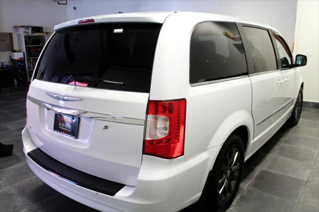used 2015 Chrysler Town & Country car, priced at $10,995