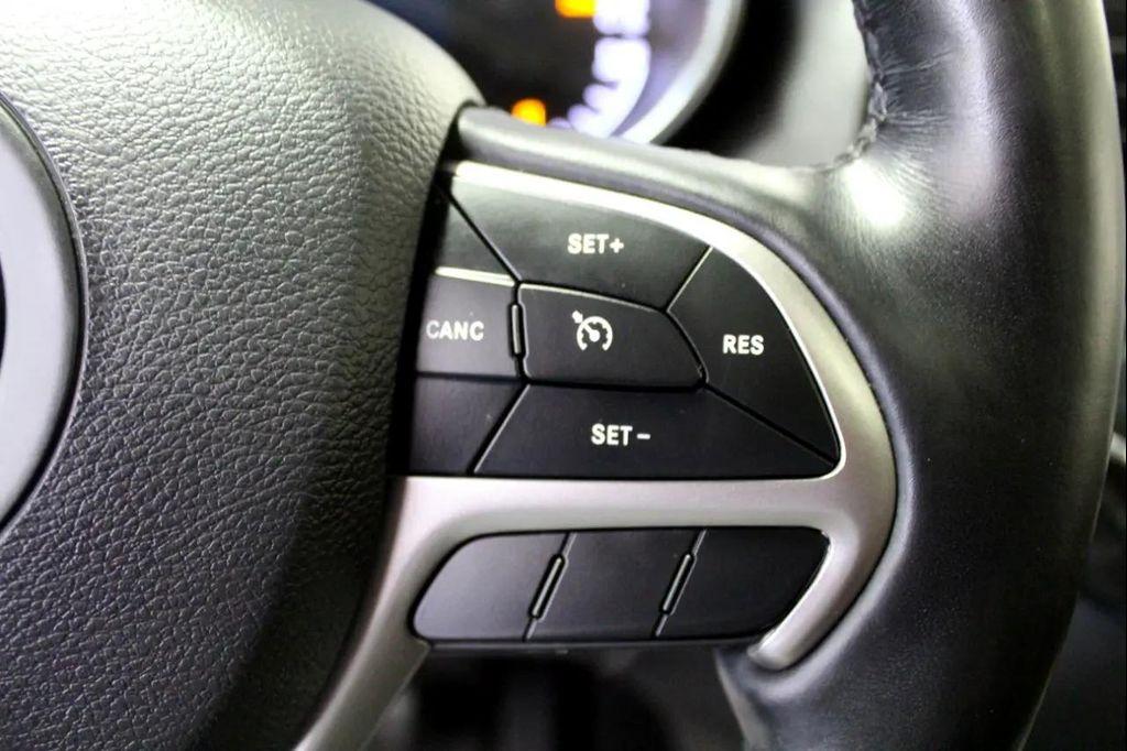 used 2021 Jeep Grand Cherokee car, priced at $18,495