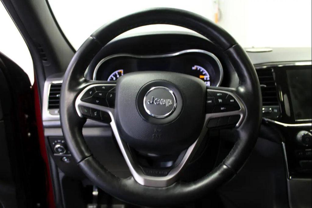 used 2021 Jeep Grand Cherokee car, priced at $18,495