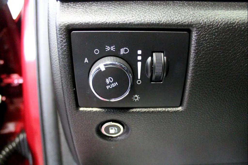 used 2021 Jeep Grand Cherokee car, priced at $18,495