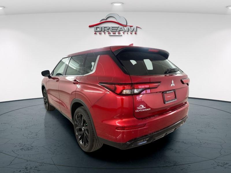 new 2024 Mitsubishi Outlander car, priced at $33,865