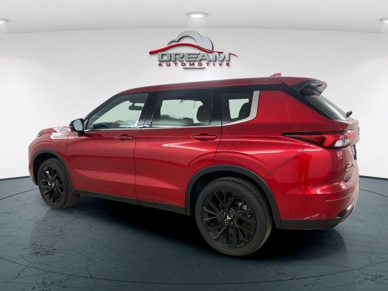 new 2024 Mitsubishi Outlander car, priced at $33,865