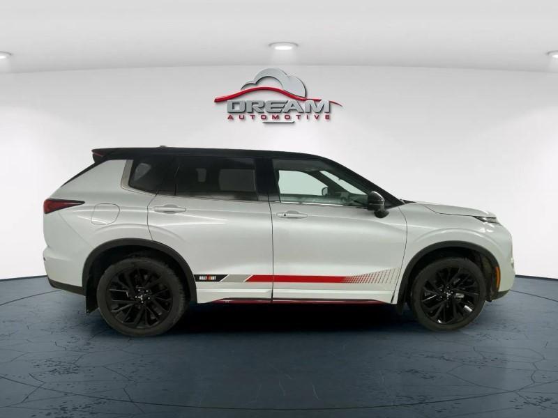 new 2024 Mitsubishi Outlander car