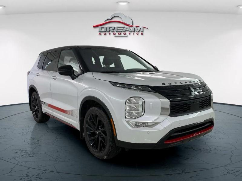 new 2024 Mitsubishi Outlander car