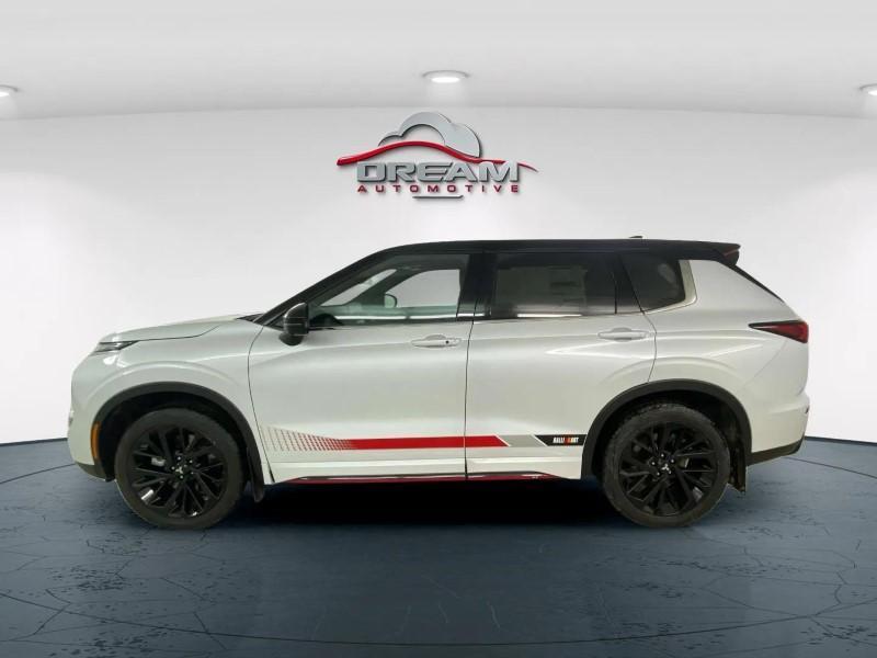 new 2024 Mitsubishi Outlander car