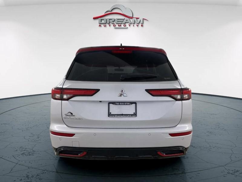 new 2024 Mitsubishi Outlander car