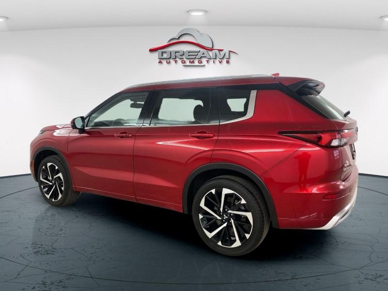 new 2024 Mitsubishi Outlander car, priced at $36,905