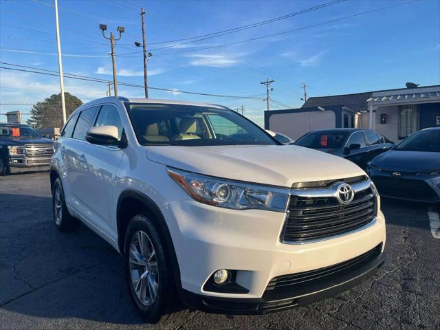 used 2015 Toyota Highlander car, priced at $19,699