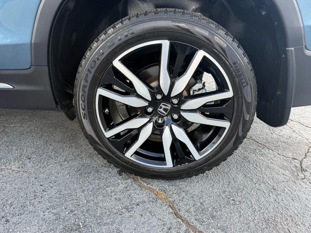 used 2021 Honda Pilot car, priced at $25,999