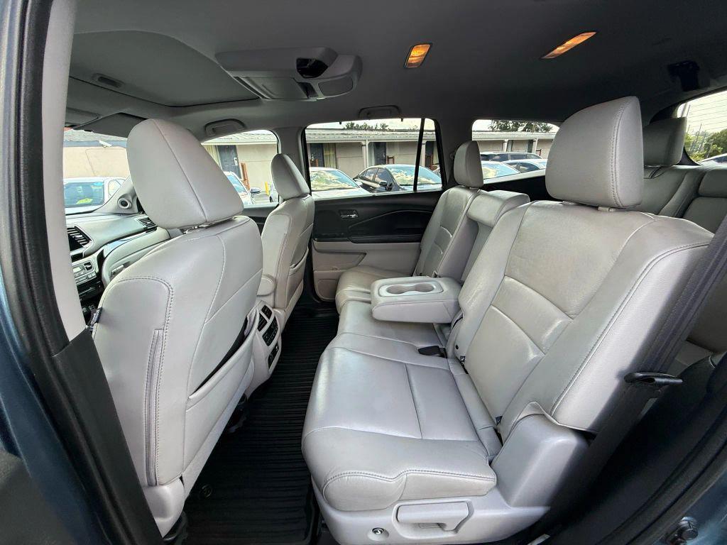 used 2021 Honda Pilot car, priced at $25,999