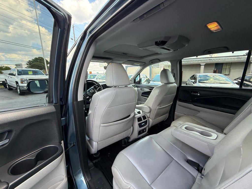 used 2021 Honda Pilot car, priced at $25,999