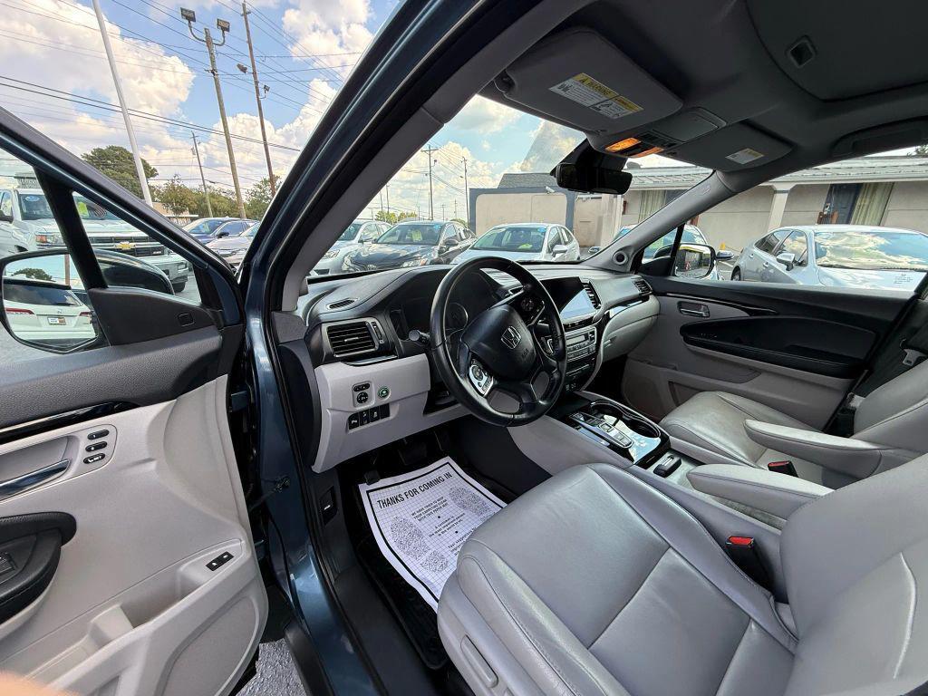 used 2021 Honda Pilot car, priced at $25,999