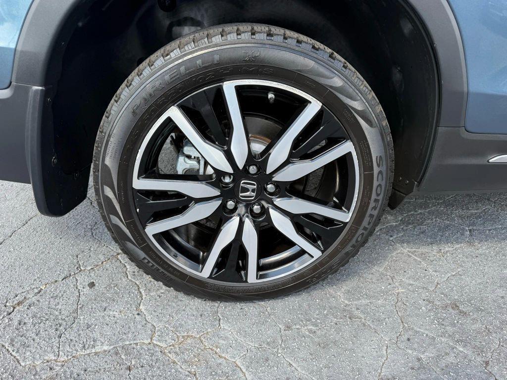 used 2021 Honda Pilot car, priced at $25,999