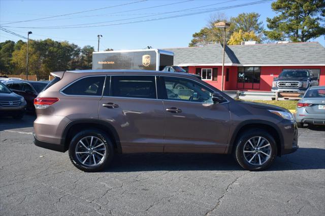 used 2018 Toyota Highlander car, priced at $22,499