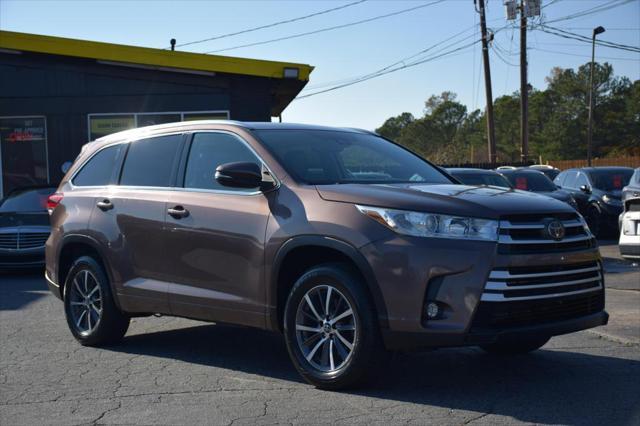 used 2018 Toyota Highlander car, priced at $22,499