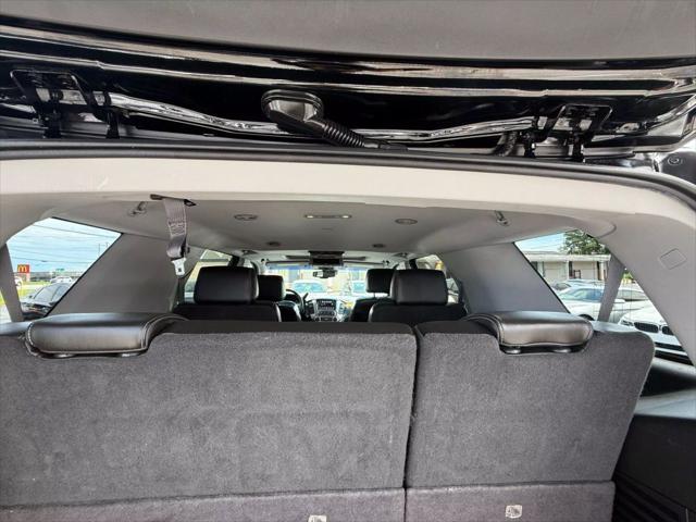 used 2017 GMC Yukon car, priced at $23,999
