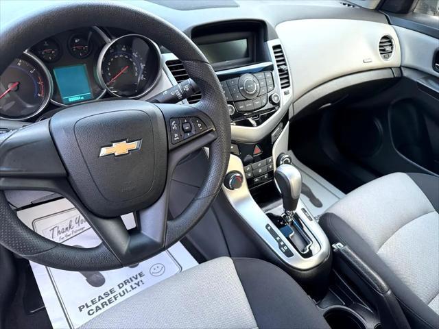 used 2016 Chevrolet Cruze Limited car, priced at $5,995