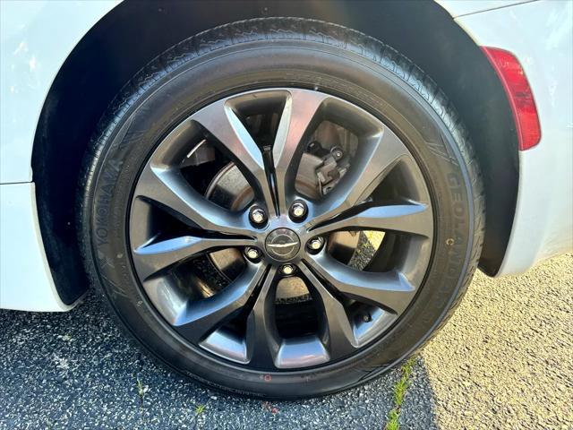 used 2018 Chrysler Pacifica car, priced at $12,495