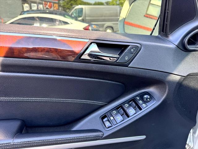 used 2009 Mercedes-Benz GL-Class car, priced at $7,995