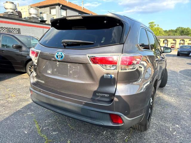 used 2015 Toyota Highlander Hybrid car, priced at $15,500