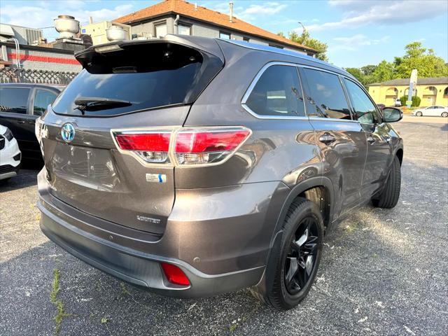 used 2015 Toyota Highlander Hybrid car, priced at $15,500