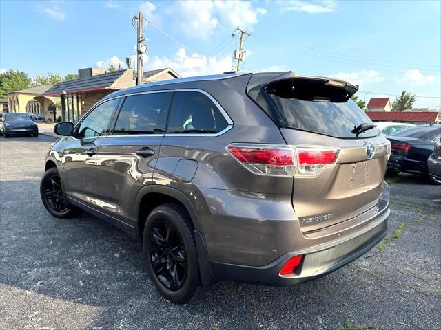 used 2015 Toyota Highlander Hybrid car, priced at $15,500