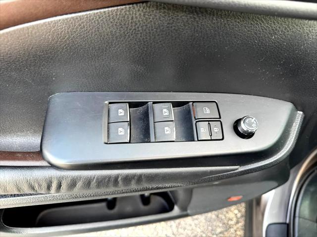 used 2015 Toyota Highlander Hybrid car, priced at $15,500