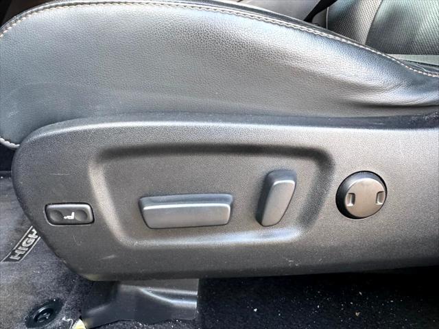 used 2015 Toyota Highlander Hybrid car, priced at $15,500