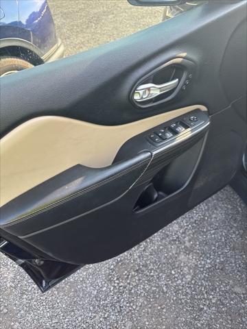 used 2015 Jeep Cherokee car, priced at $5,998