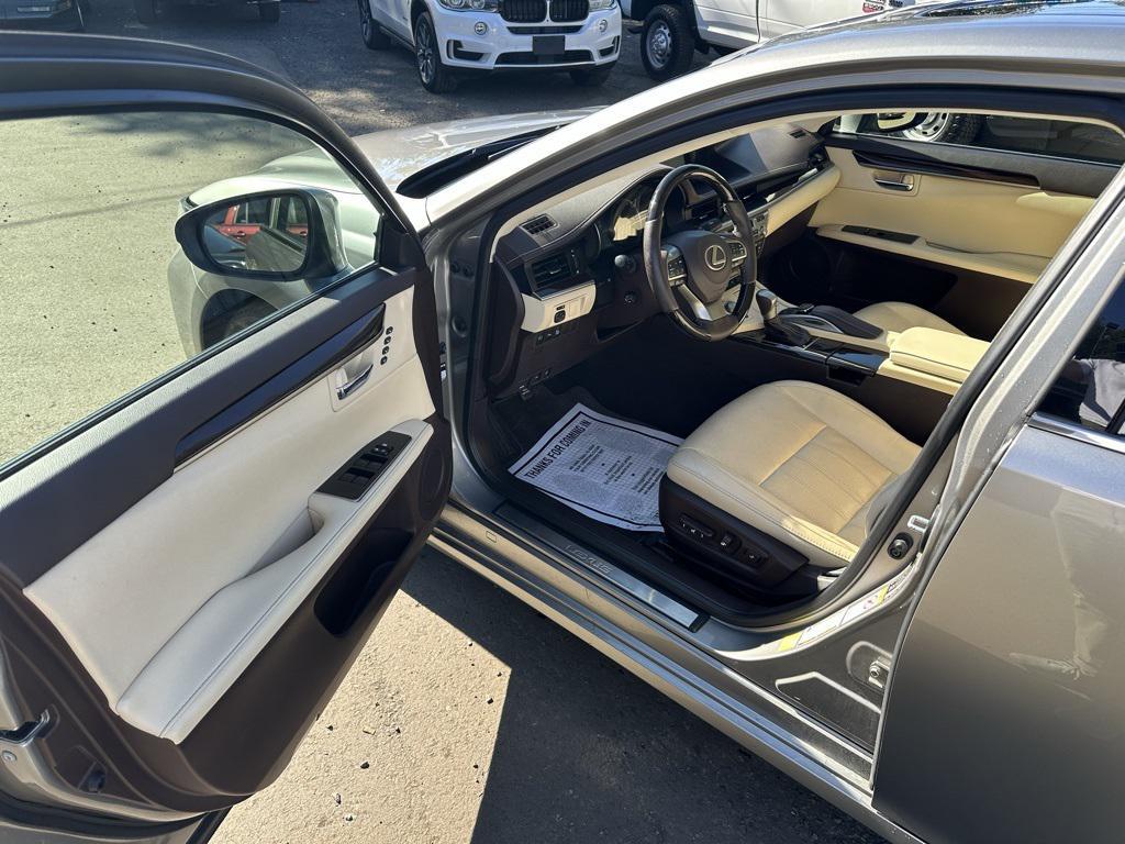 used 2018 Lexus ES 350 car, priced at $23,607