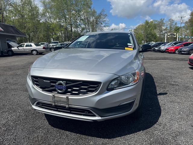 used 2015 Volvo V60 Cross Country car, priced at $11,949