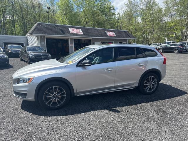 used 2015 Volvo V60 Cross Country car, priced at $11,949