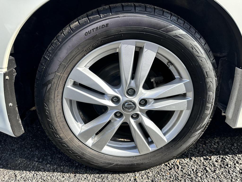 used 2015 Nissan Quest car, priced at $9,998