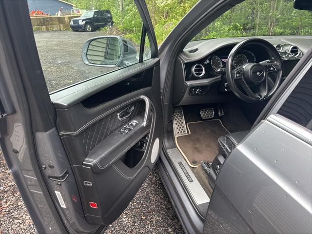 used 2018 Bentley Bentayga car, priced at $72,880