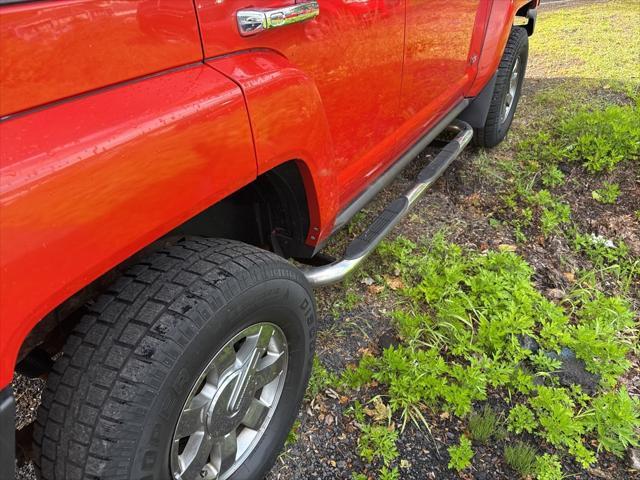 used 2009 Hummer H3 car, priced at $15,924
