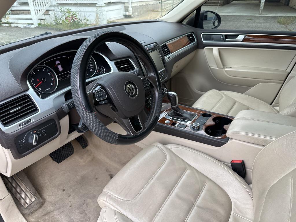 used 2014 Volkswagen Touareg car, priced at $9,998