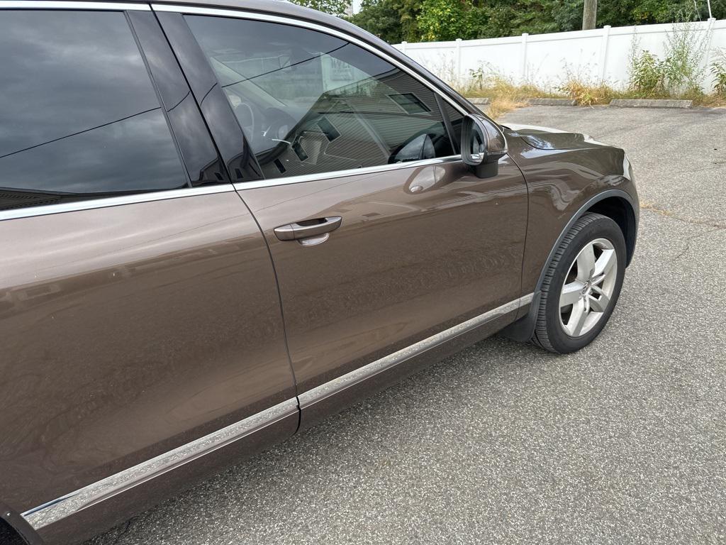 used 2014 Volkswagen Touareg car, priced at $9,998