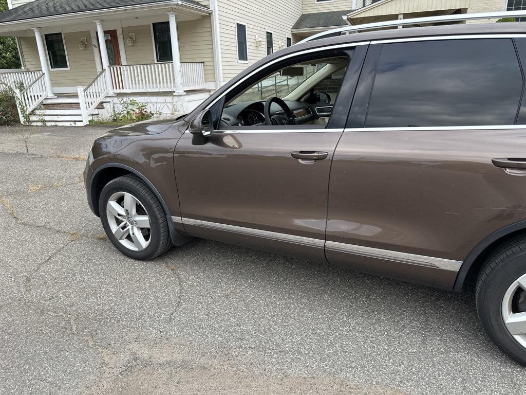 used 2014 Volkswagen Touareg car, priced at $9,998