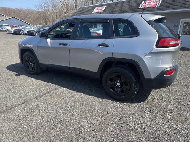 used 2016 Jeep Cherokee car, priced at $9,596