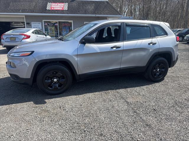 used 2016 Jeep Cherokee car, priced at $9,596