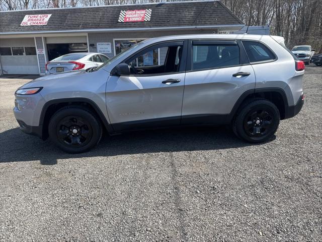 used 2016 Jeep Cherokee car, priced at $9,596