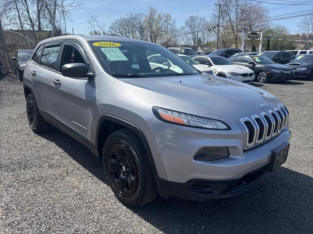 used 2016 Jeep Cherokee car, priced at $9,596