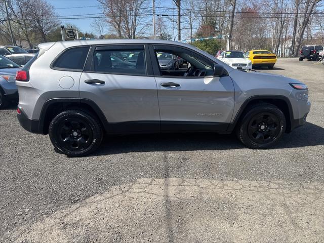 used 2016 Jeep Cherokee car, priced at $9,596