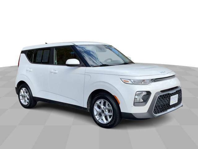 used 2022 Kia Soul car, priced at $15,994