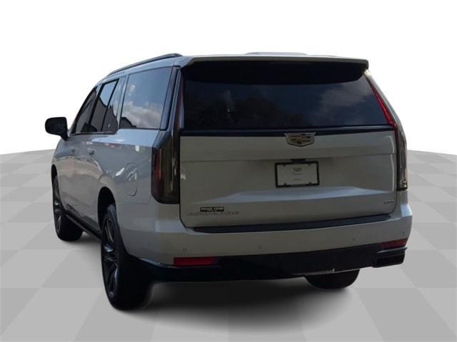 used 2022 Cadillac Escalade ESV car, priced at $77,994