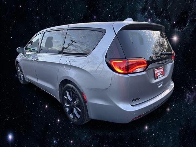 used 2019 Chrysler Pacifica car, priced at $15,997