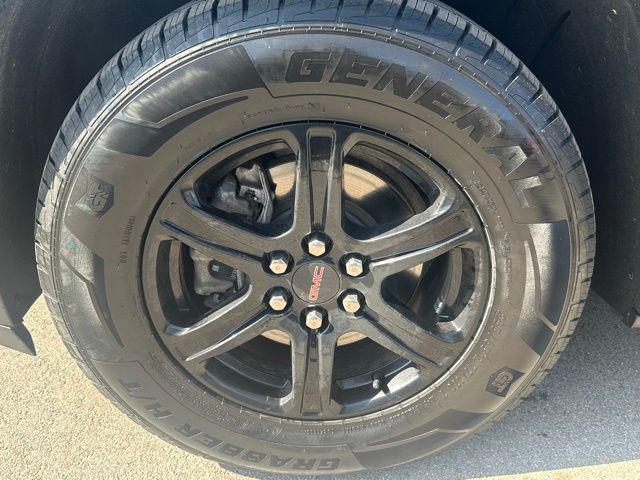 used 2021 GMC Acadia car, priced at $22,500