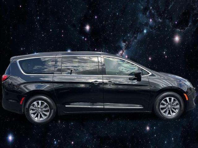 used 2020 Chrysler Pacifica car, priced at $20,000