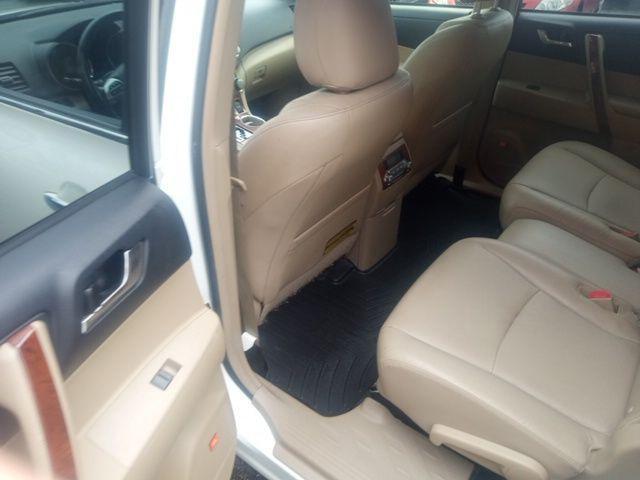 used 2012 Toyota Highlander Hybrid car, priced at $12,997